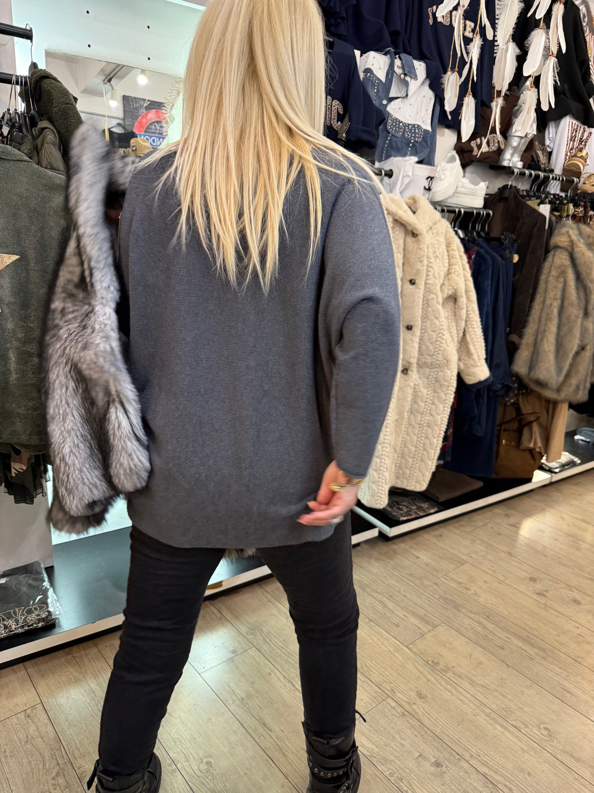 Pull zanzibar gris