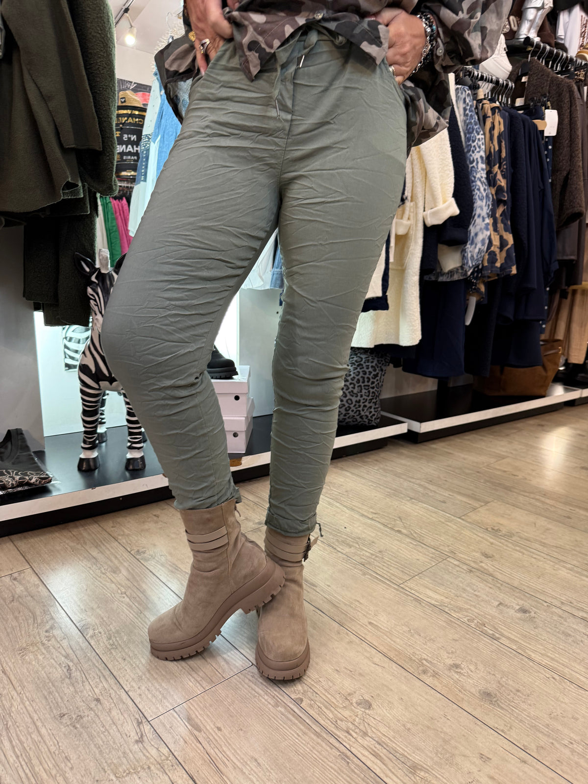 Pantalon magique kaki