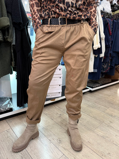 Pantalon chino camel
