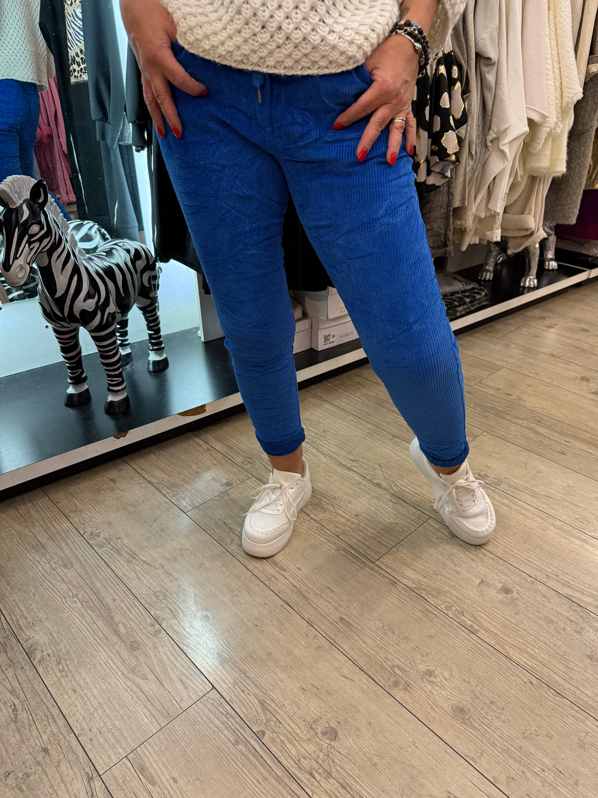 Pantalon magique velours bleu roi