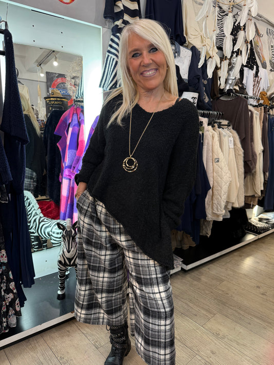 Pull asymétrique noir