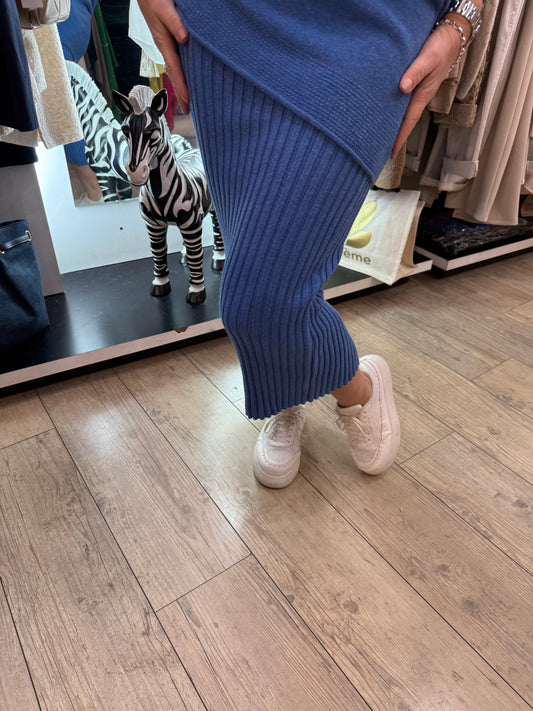 Jupe crayon bleu azur
