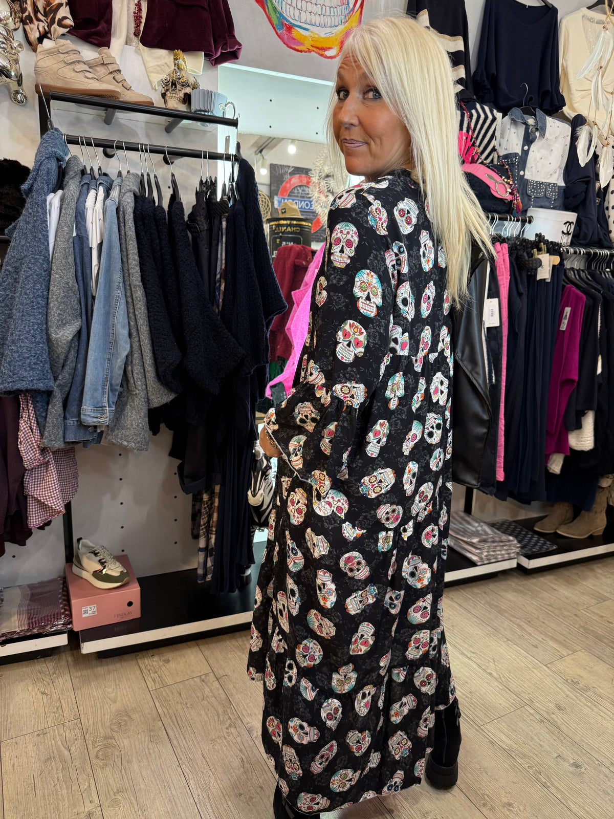 Robe little skull