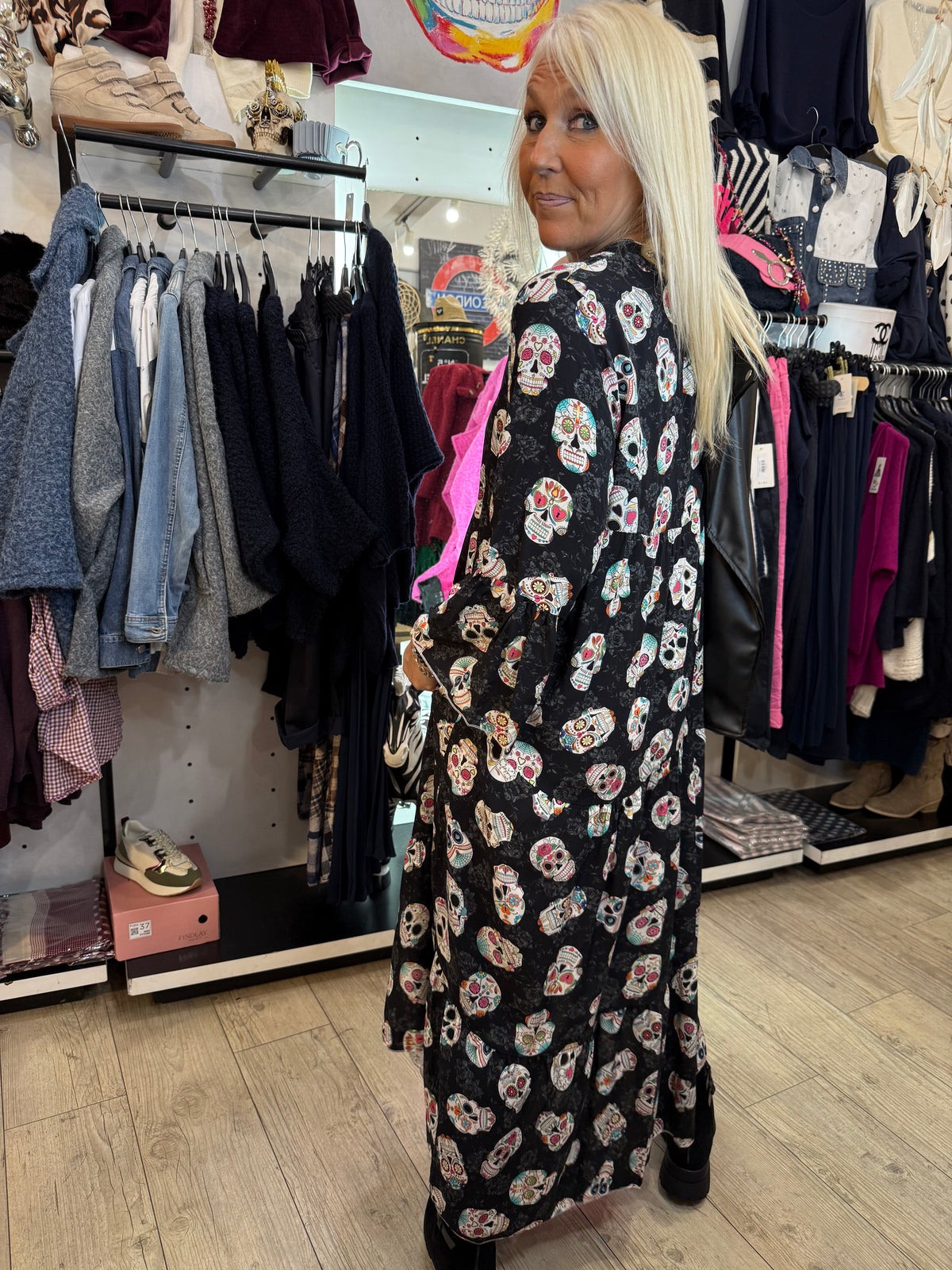 Robe little skull